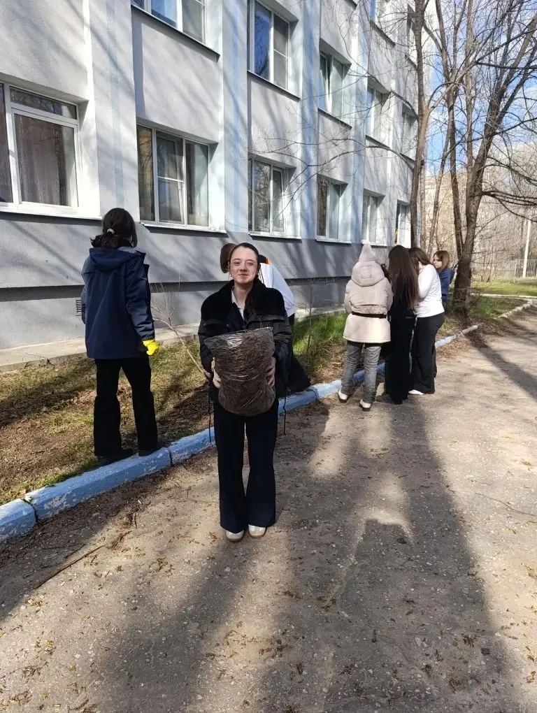 "КРАСОТА В КАЖДОМ ДВИЖЕНИИ". Преподаватели отделения изобразительного искусства видят м...