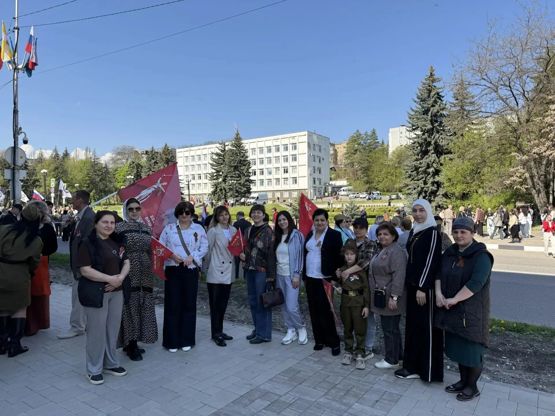 Коллектив детского сада поздравляет всех с Днем Великой Победы!!!