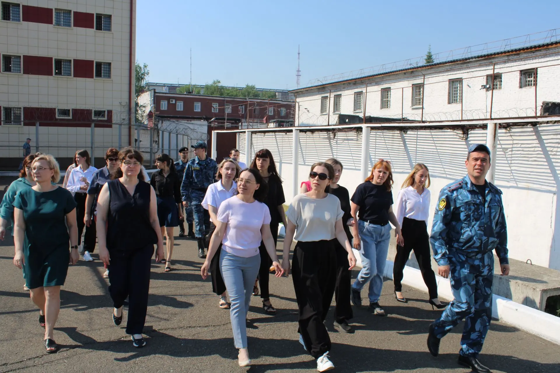 Знакомство с пенитенциарной системой традиционно является одним из действенных методов профилактики 