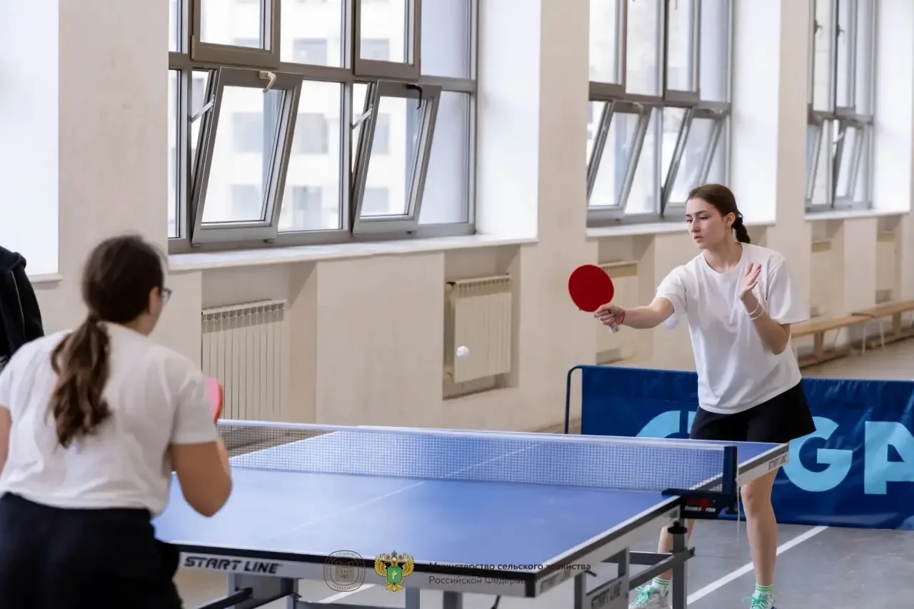 Говорят, настольный теннис любят миллионеры! 🏓🏆  Завершился этап по настольному теннису проекта «Агр