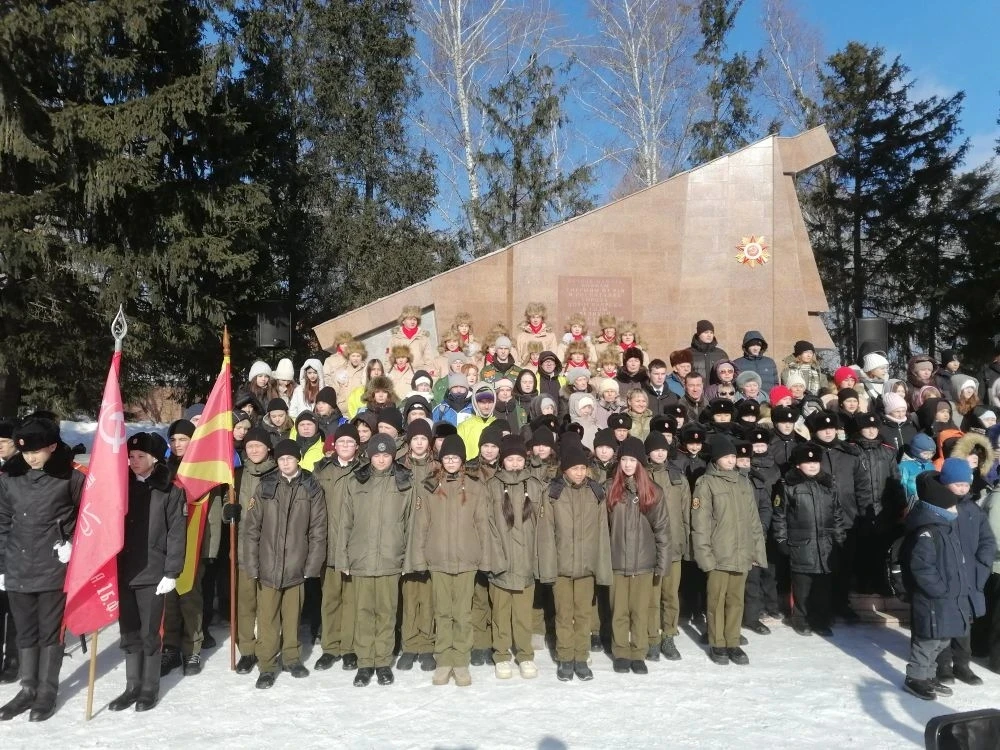Продолжаются праздничные мероприятия в честь Дня Защитника Отечества. Юнармейцы отряда "Шторм" им. к