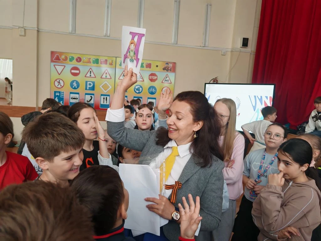 🦅 Наши «Орлята» расправляют крылья!  В преддверии  Деня детских общественных организаций России наши