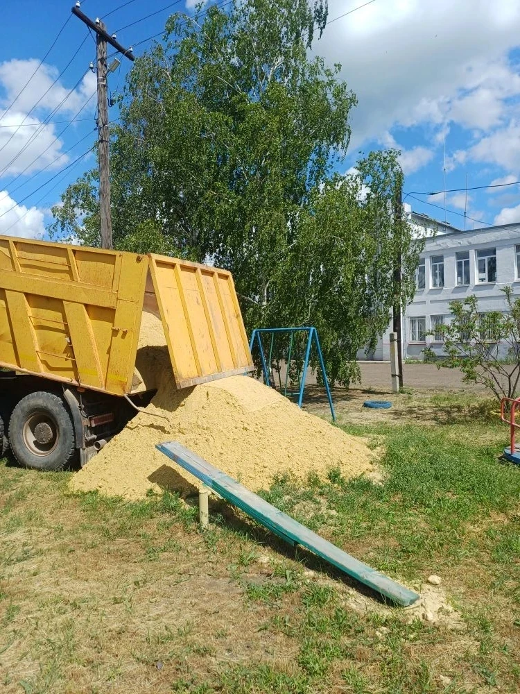 🎡 В Астаховском сельском поселении обновляют детские площадки к летнему сезону  ✅ В рамках реализаци