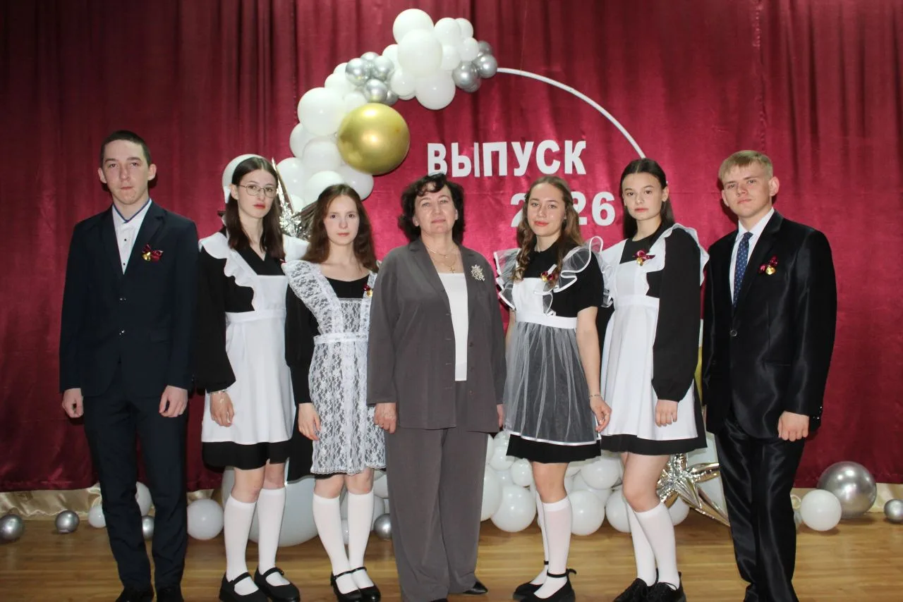 🔔 Праздник последнего звонка в МАОУ СОШ с. Окунёво!

Сегодня во всей нашей большой школе прозвучал 