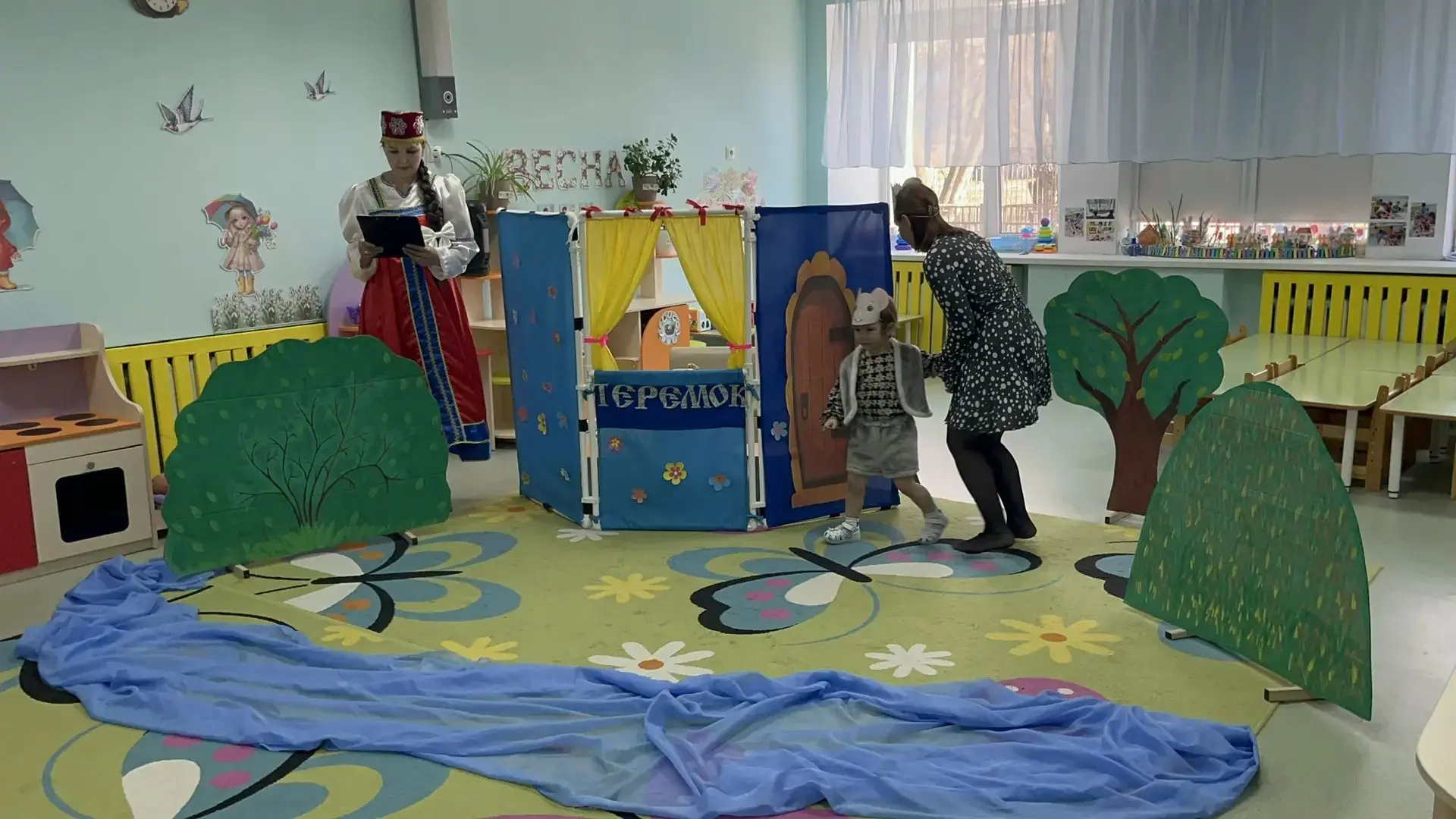 В первой младшей группе «Боровичок» случилось настоящее чудо — малыши вместе с родителя...