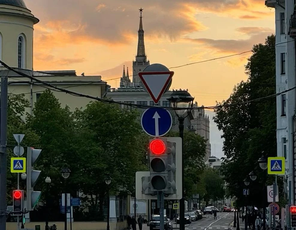 Доброе утро, дорогие читатели!