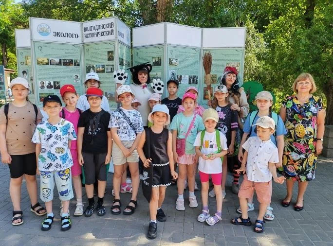 🎉 Лето в разгаре: творчество, открытия и любимые герои! 
☀️Наши профильные отряды структурных подра