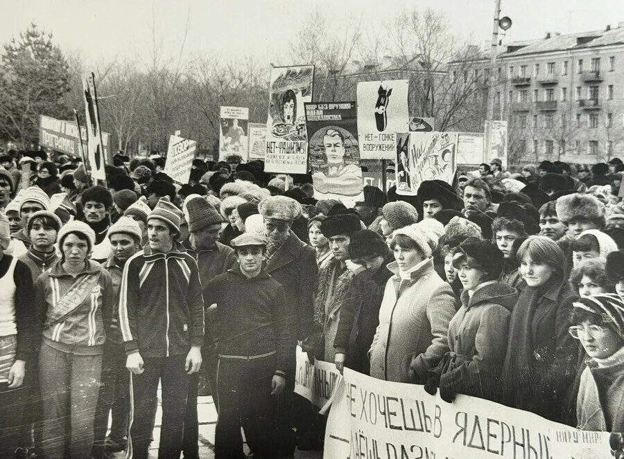 В распоряжении Amur.life оказались фотографии с антивоенных митингов, которые проходили...