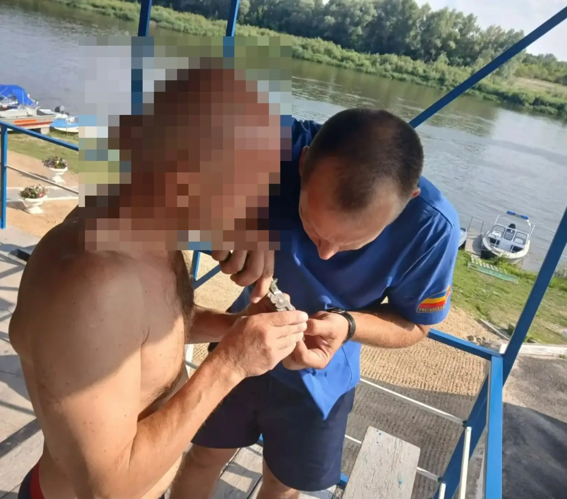 🌊 Оперативное спасение на пляже в станице Вешенской! 🌊

Сегодня, 8 июля, спасатели Вешенского подр