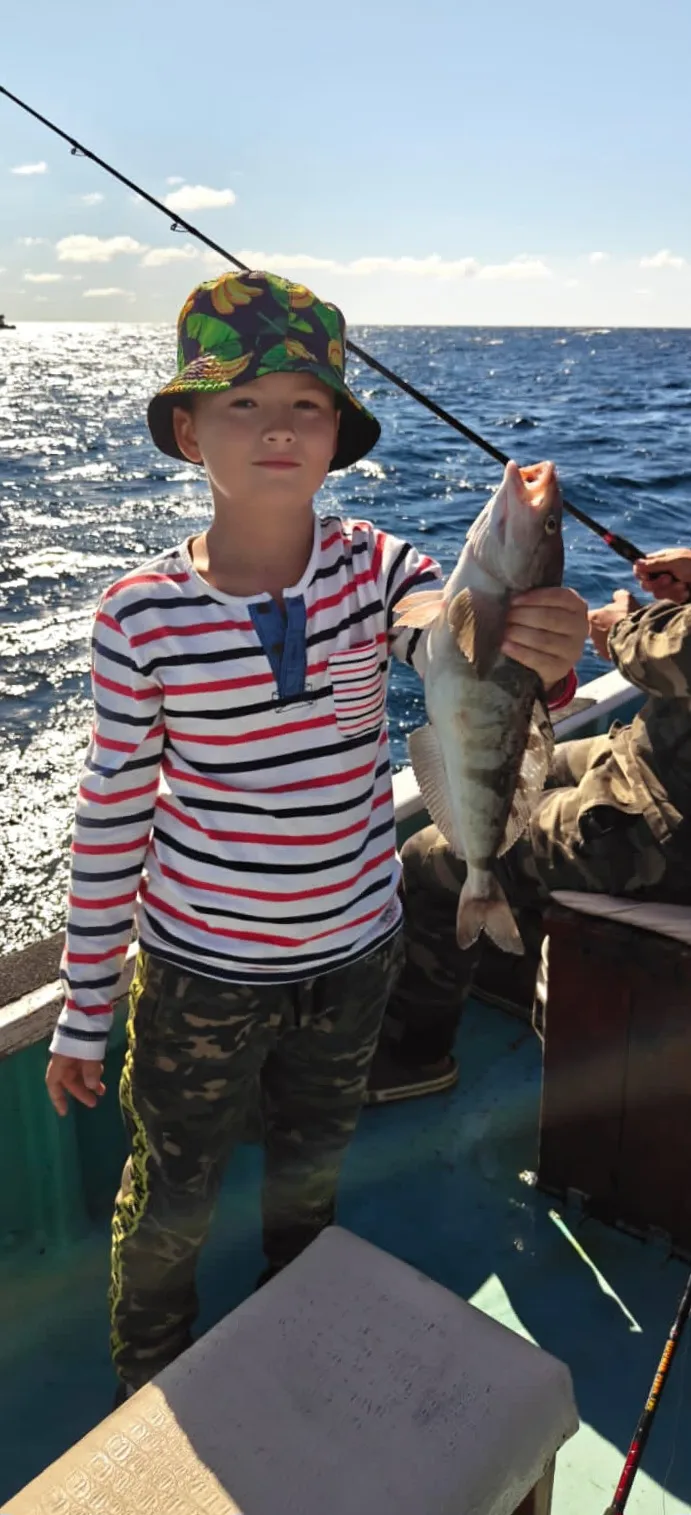 🎣 У нас на рыбалке - всё по плану: красивейшие морские пейзажи, свежий ветер и, конечн...