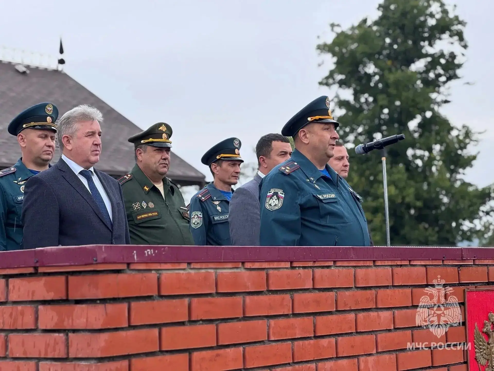 Начальник Главного управления МЧС России по Республике Башкортостан Владимир Горин прин...