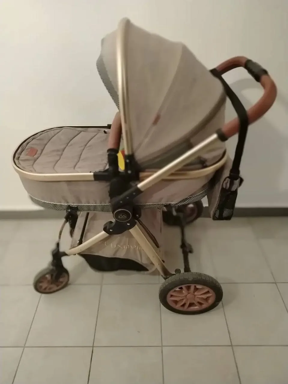 Продам  детскую коляску, состояние хорошее,  в комплекте накидка от насекомых, матрасик, сумка.

💵 