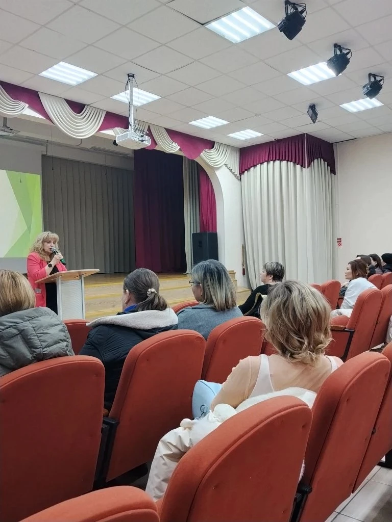 «Билет в будущее»  26 марта в нашей школе состоялось общешкольное родительское собрание. Важным аспе