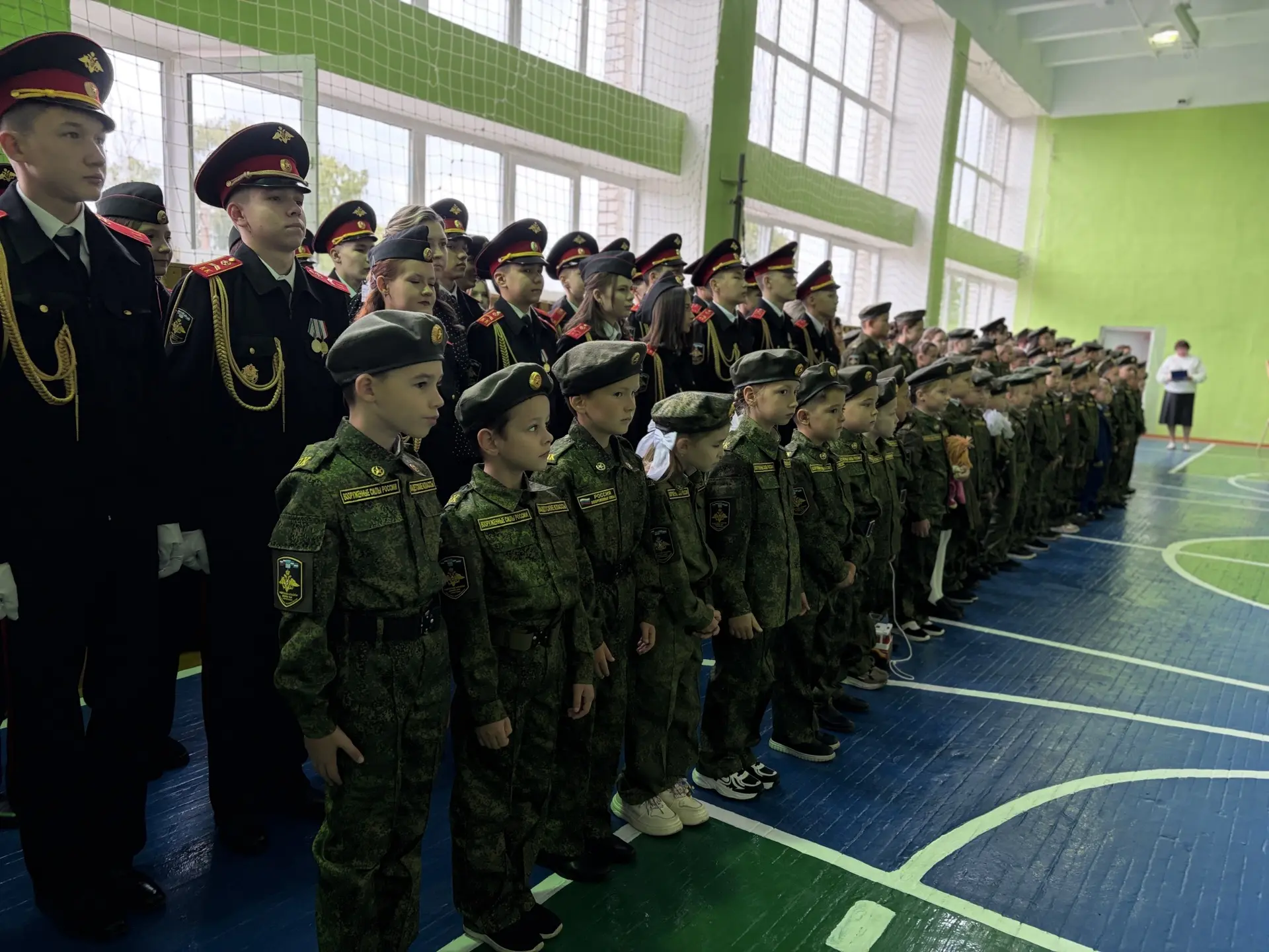 1 Сентября — тот день, когда школа снова собирает всех учеников вместе для получения зн...