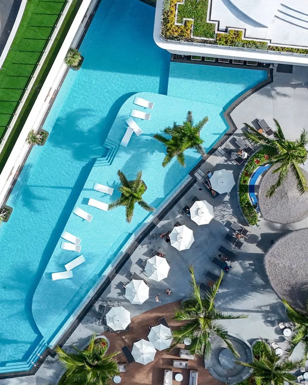 НОВЫЙ ОТЕЛЬ НА ПХУКЕТЕ НА КРАСИВОМ ПЛЯЖЕ🌴

Kora Beach Resort Phuket 5*
📍Пхукет, Таиланд

🌴отель о