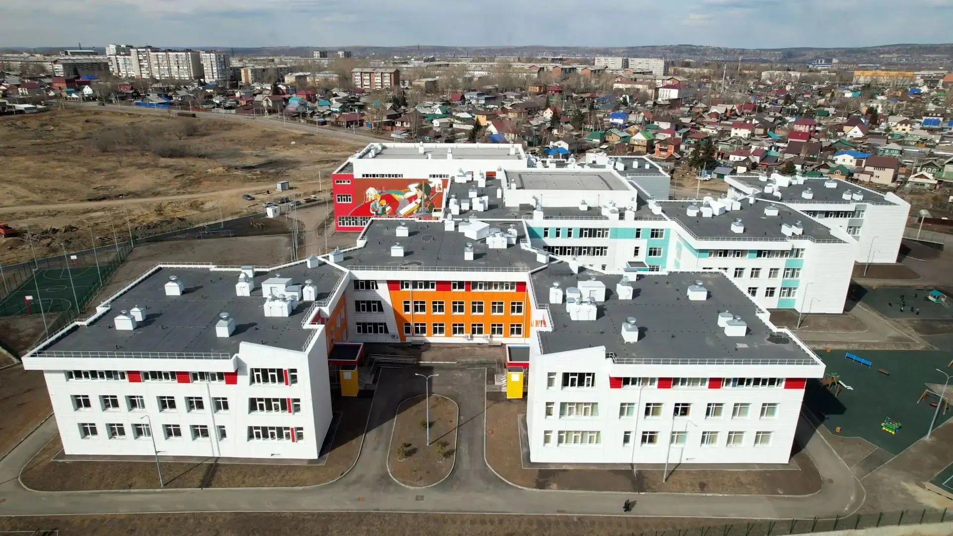 🏫 Cтроительство соцобъектов обсудили в столице Прибайкалья.