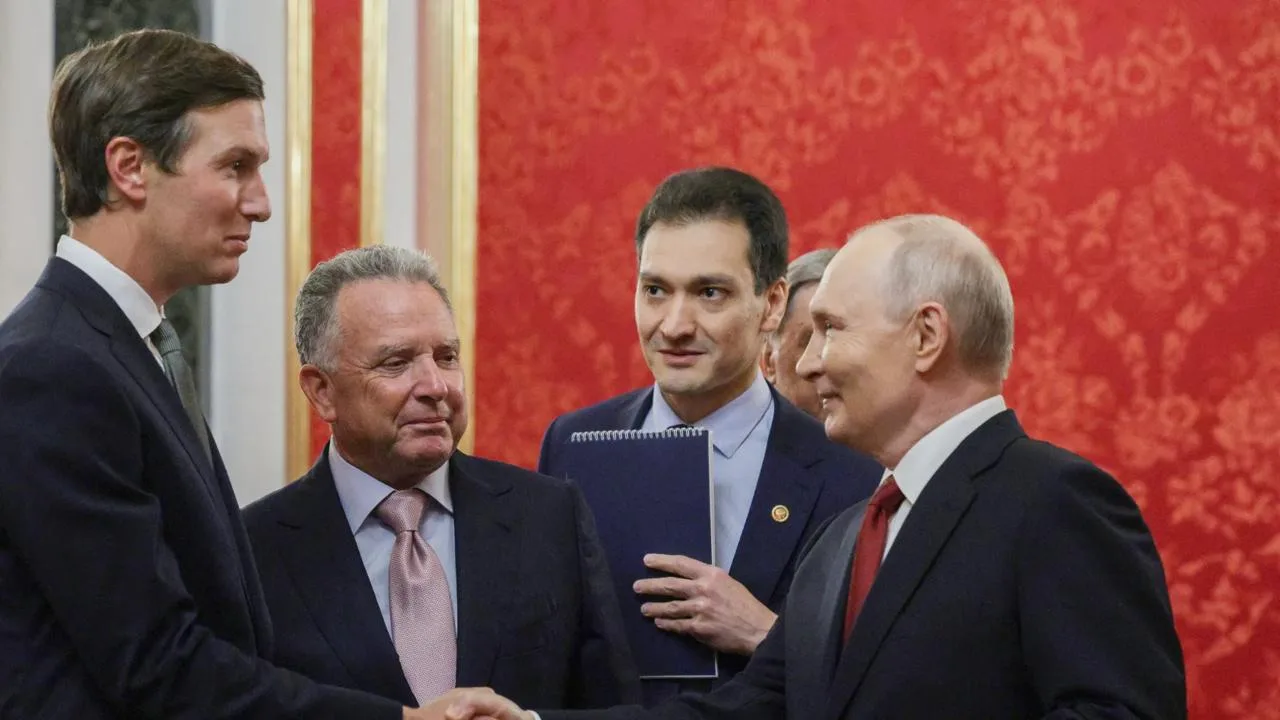 Axios: на переговоры в Москву прилетали представители Госдепартамента и Совета нацбезоп...