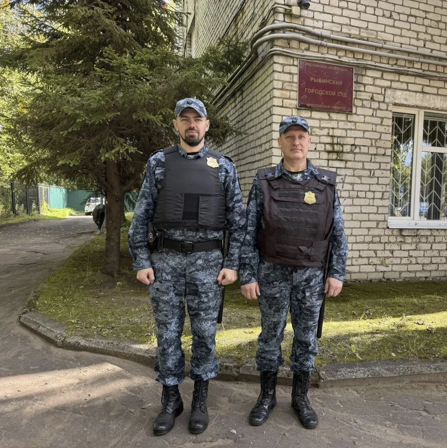 Судебные приставы в Рыбинске спасли мужчину во время приступа эпилепсии