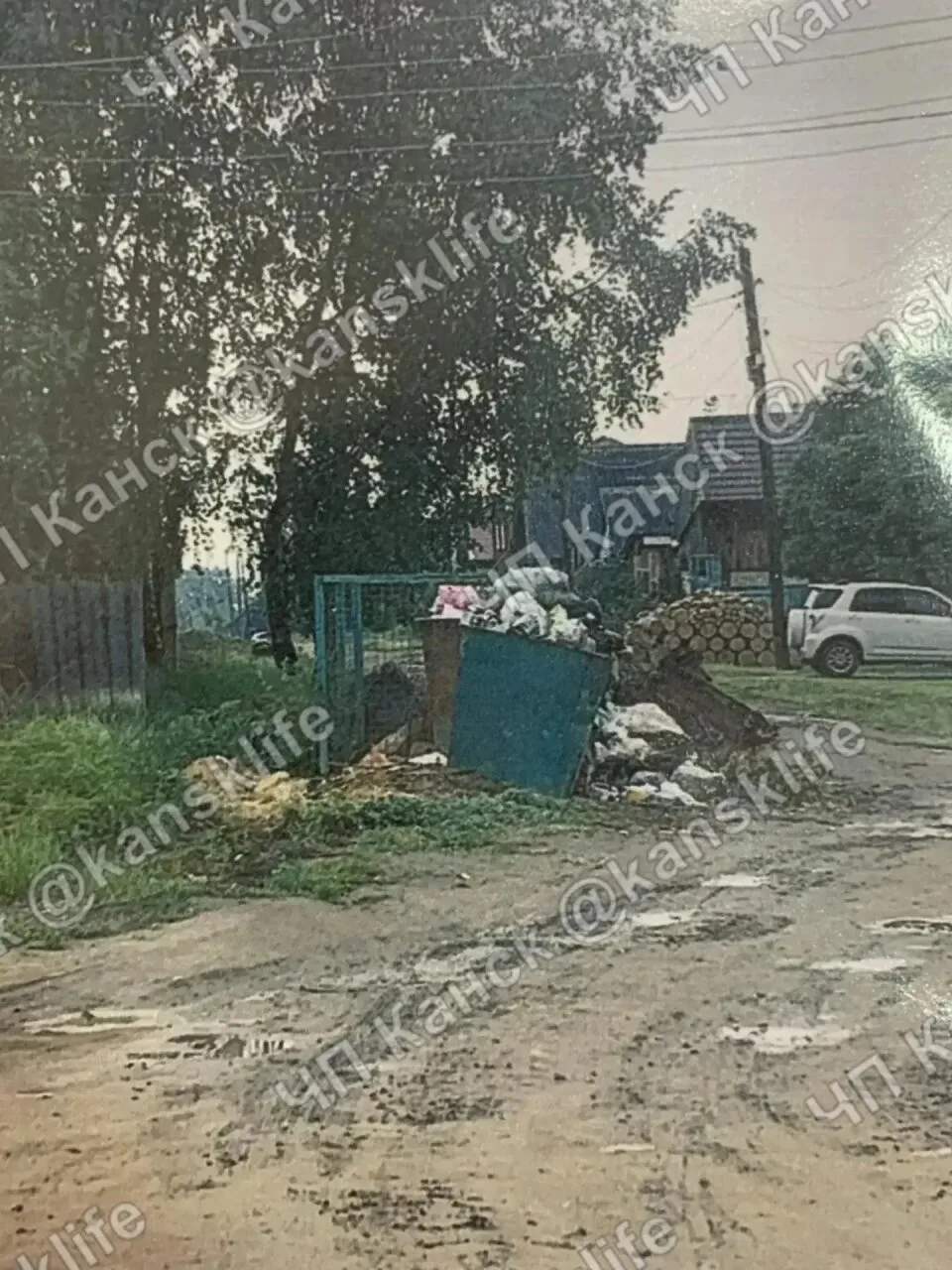 Мусор не вывозят неделю . В графике указано ежедневно . Космонавтов д 91, Стрижевой ква...