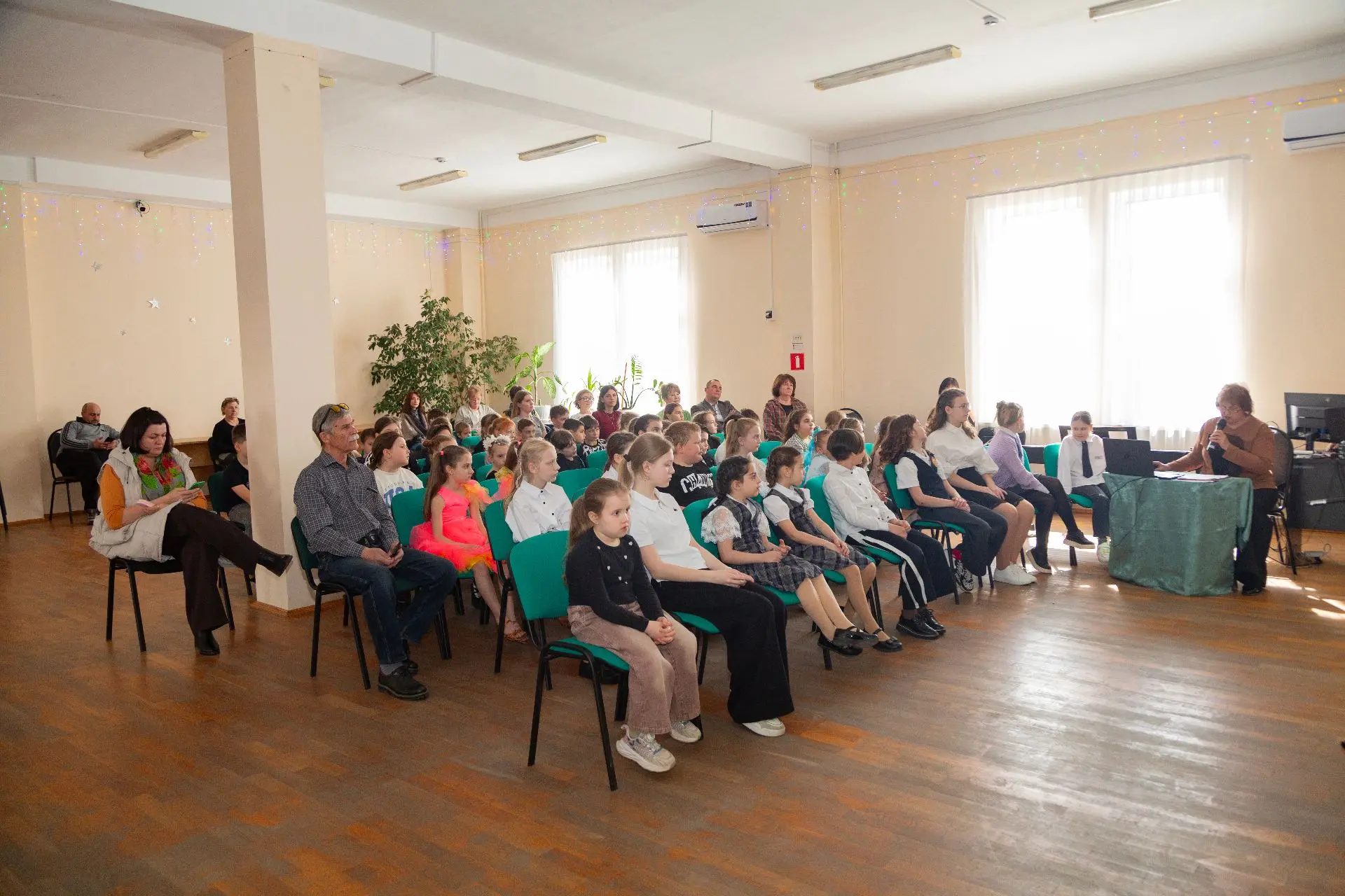 Музыкально-поэтический салон «Вечная и прекрасная музыка слов!», посвященный Всемирному...