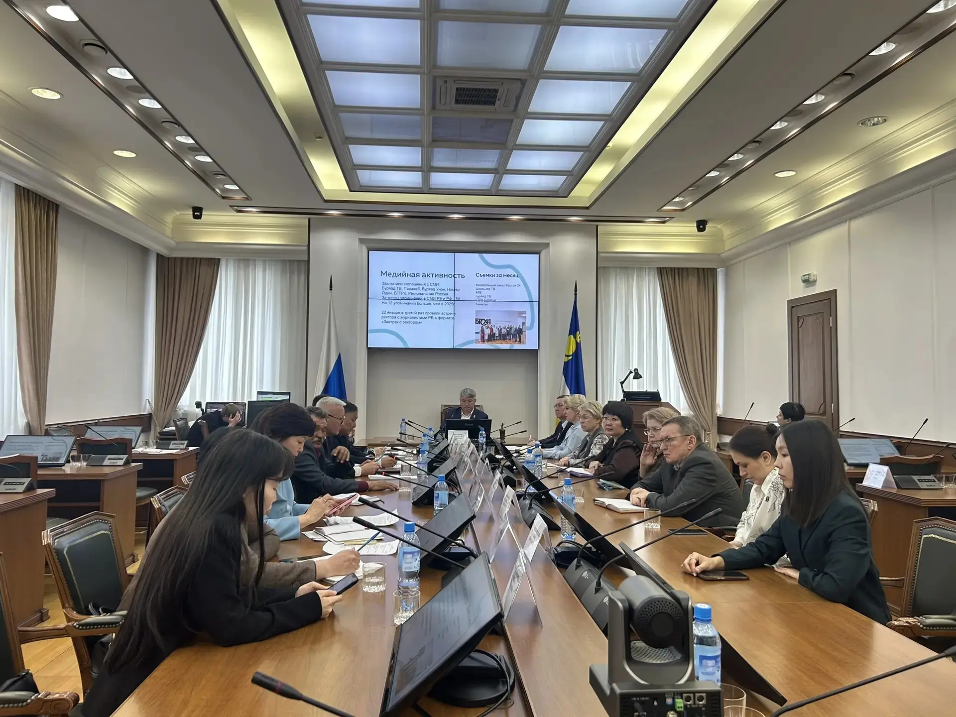 🔹 Сегодня принял участие в совещании по продвижению наших университетов.  🌟 Глава Бурятии Алексей Са