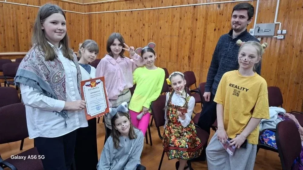 АПЛОДИСМЕНТЫ, ЗАНАВЕС, ТРИУМФ! 🎭✨ Если вы думали, что мудрость — это скучные нотации из учебников, з