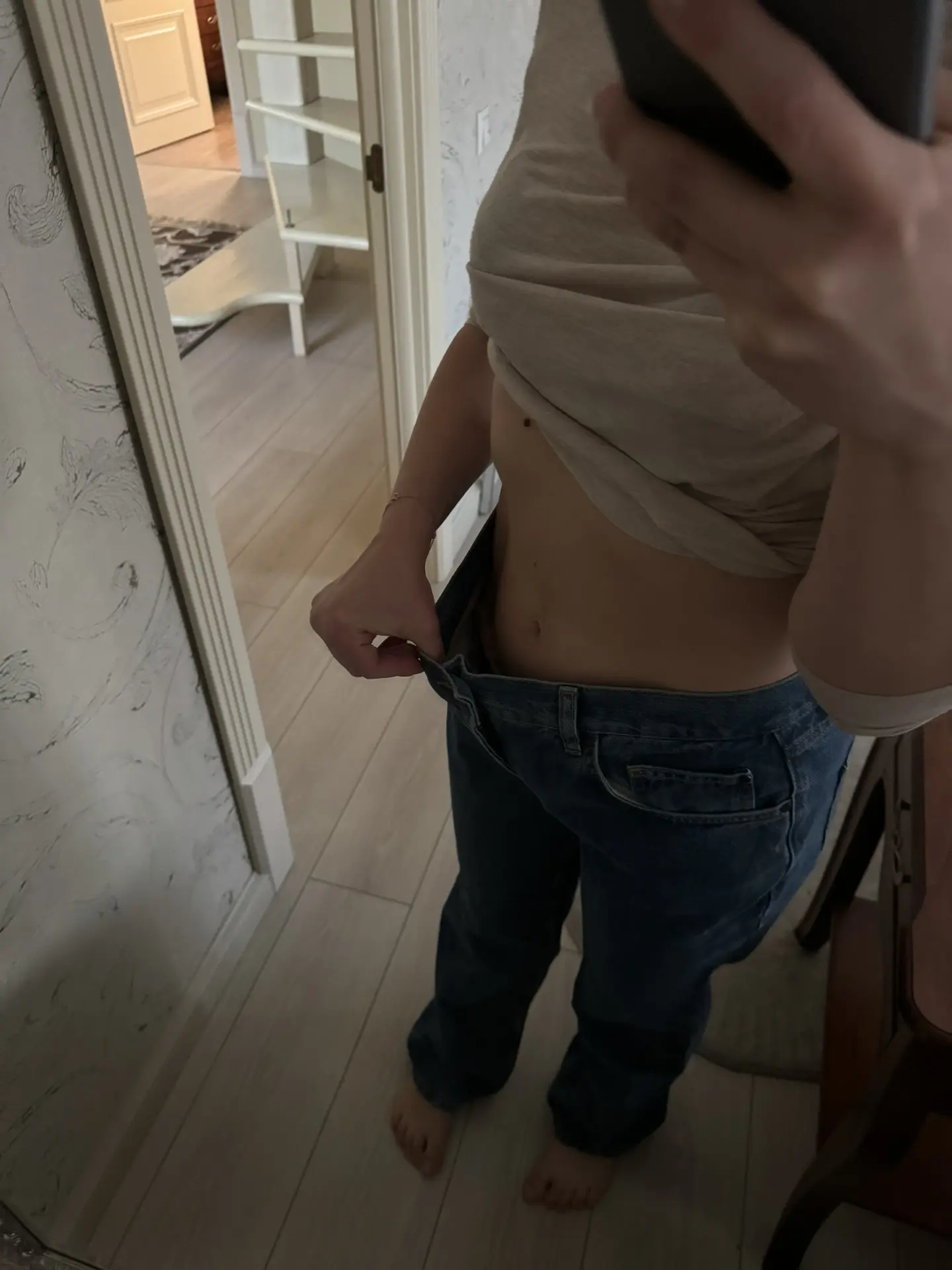 Нет, я не психанула и заказала пол- вб🤣🤣🤣 и я не переезжаю. Просто ищу весенне-летние вещи…🙈  Мы ско