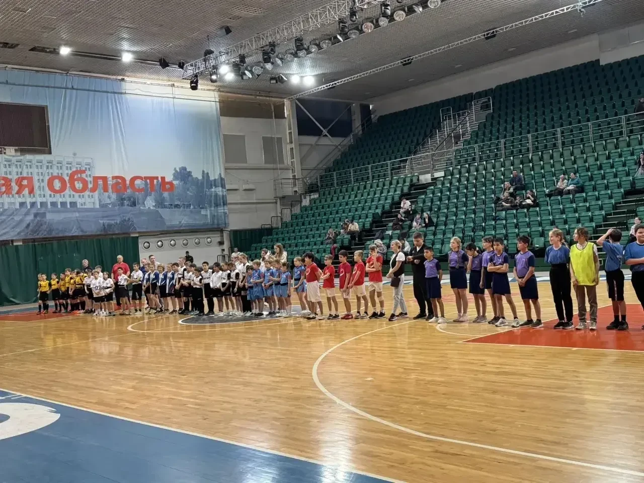 В субботу, 4 апреля, в спортивном комплексе «МТЛ Арена» стартовали городские соревнования по бесконт