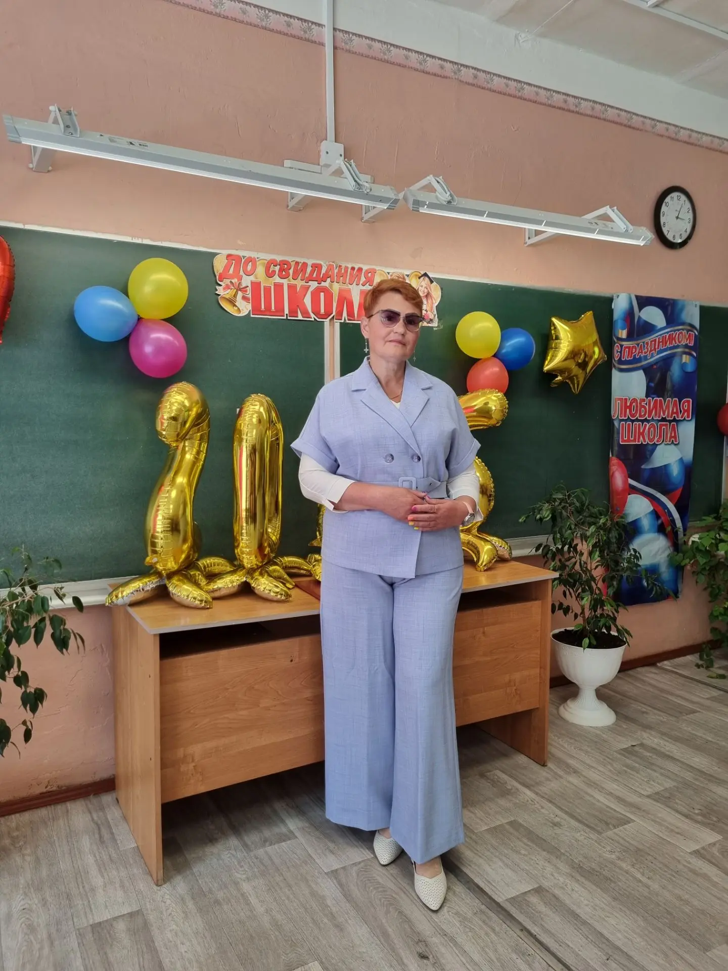 Дорогие выпускники ! Наши  любимые дети ! От всего сердца и от всей души поздравляю вас...
