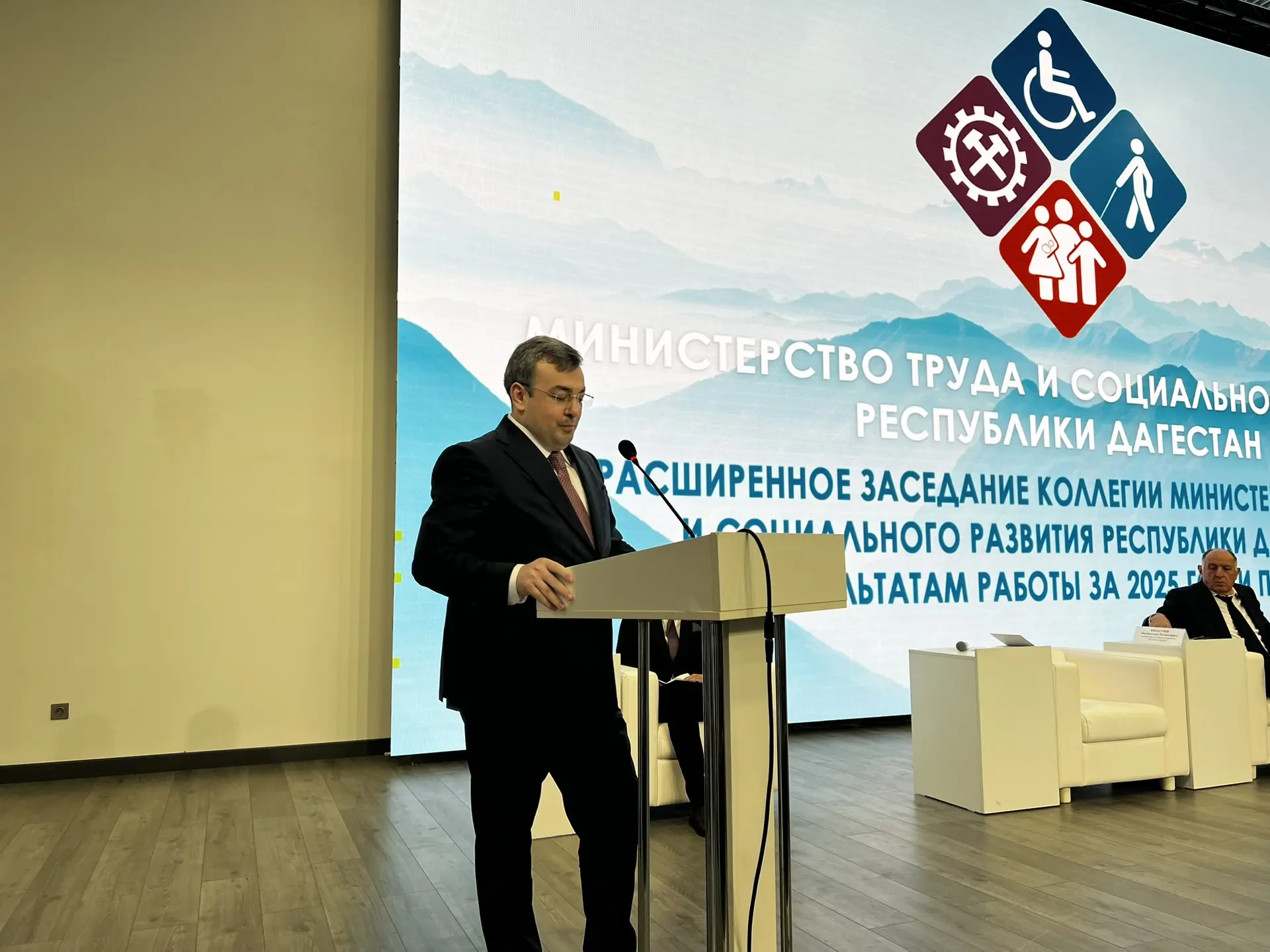 Магомедзагид Кихасуров: Доходы дагестанцев выросли, безработица — на историческом минимуме