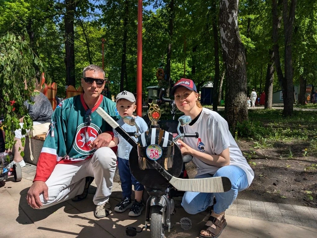 В парке Белинского В. Г. 16 мая прошёл парад детских колясок.
