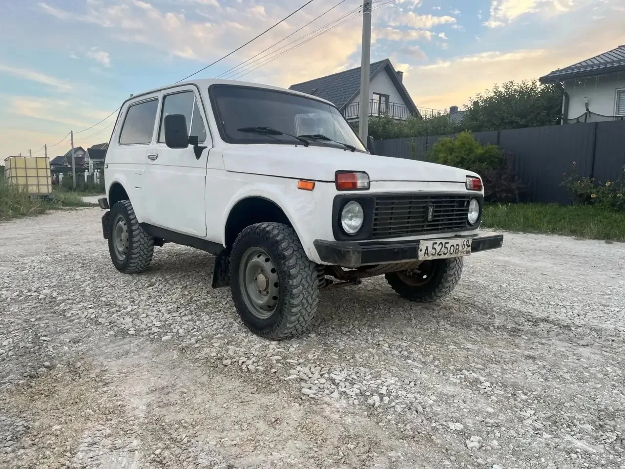 🚗Продам Ниву 1999 года. На полном ходу, полный привод работает, с документами полный порядок
💵200 