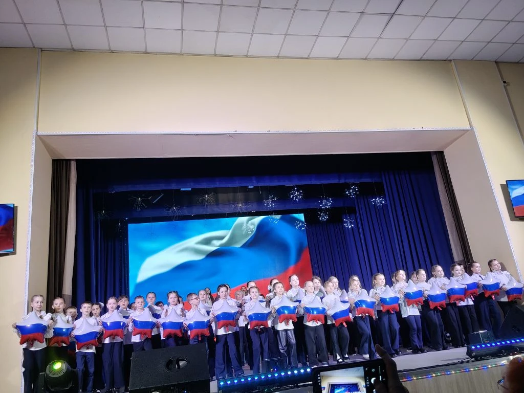 🎤✨ Сегодня в ЦДТ с большим  успехом прошёл концерт  «Фестиваль „Радуга. Расширяя  границы…“», посвящ