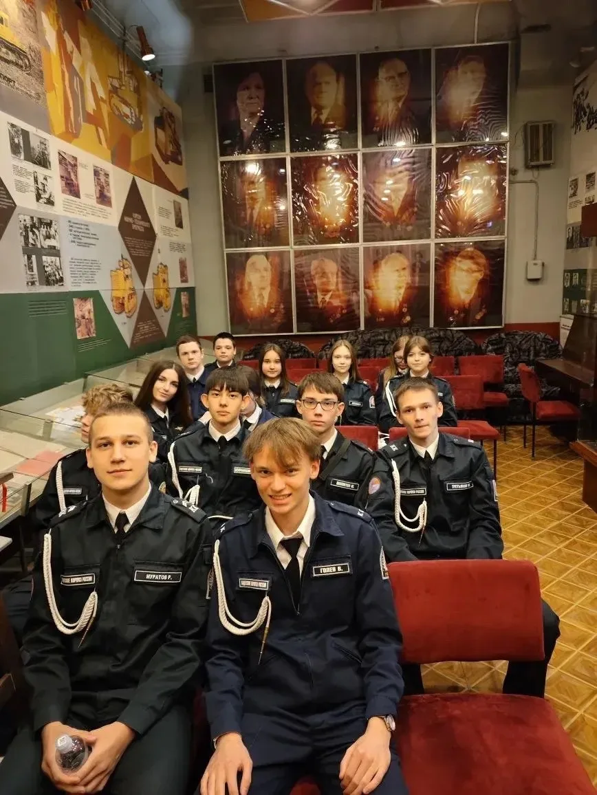 В рамках городской акции "Вахта памяти", посвященной 81-ой годовщине Победы в Великой Отечественной 