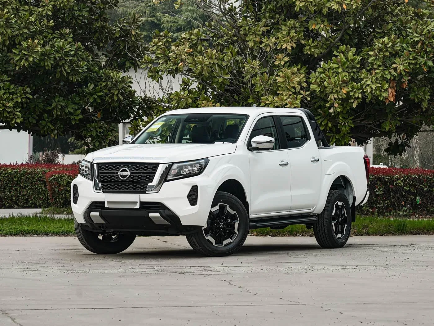 🇨🇳 Nissan Navara 2026, 2.3T дизель, АКПП, полный привод, комплектация Comfort, станда...