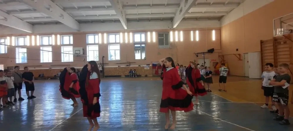 🇷🇺 В пришкольном лагере «Солнышко» отметили День России! 🇷🇺
На этой неделе в нашем пришкольном л