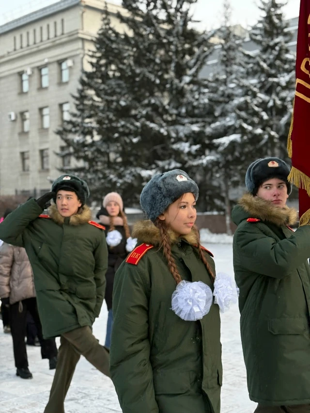 15.12.2025 юнармейцы МБОУ г. Иркутска СОШ №50 с гордостью заступили на Пост №1. Целую неделю караул 
