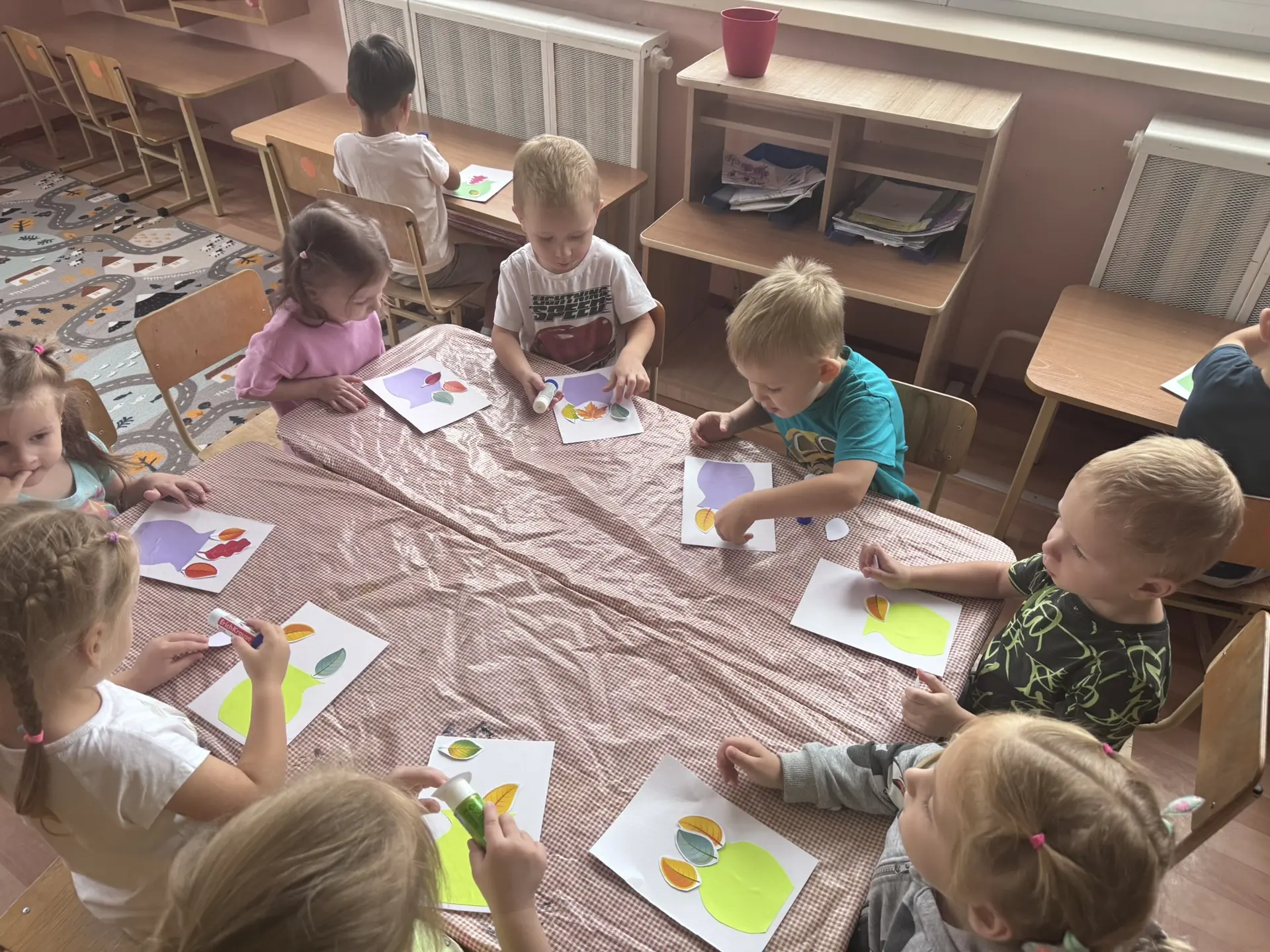 Сегодня в группе «Гномики» ребята отлично потрудились! 🍁🎨