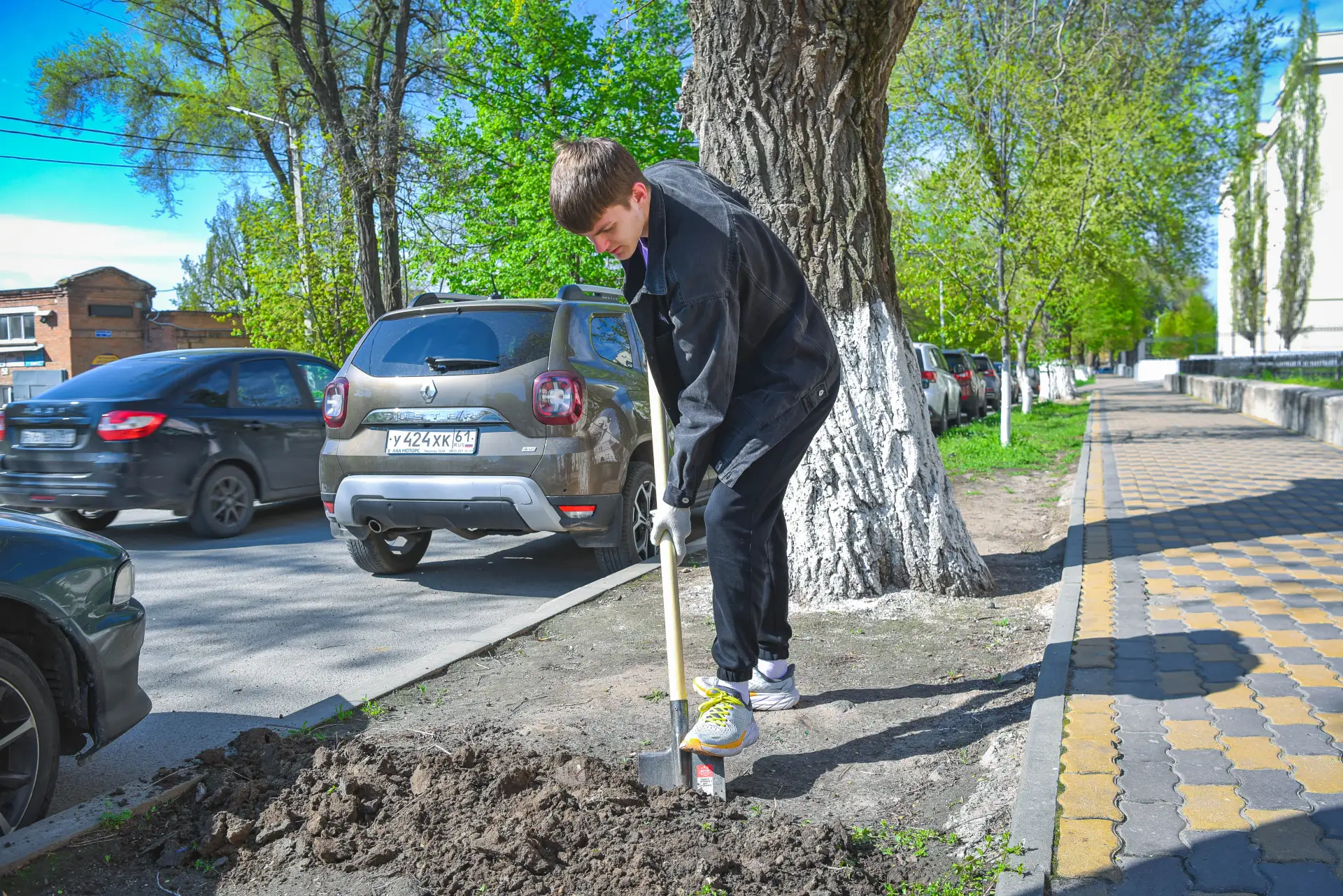 💪Политехники снова в деле  — за чистоту и порядок!⠀ ⠀ 🌿Двадцать третьего апреля активные студенты ИФ