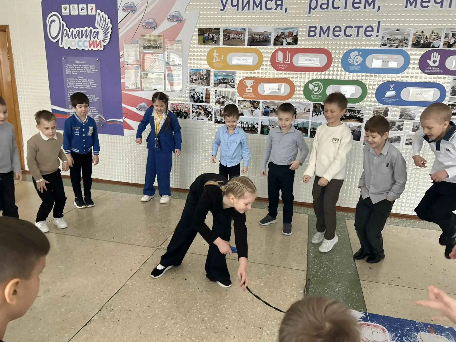 ✨ В гимназии перемены — это не только время отдохнуть между уроками, но и возможность двигаться, игр