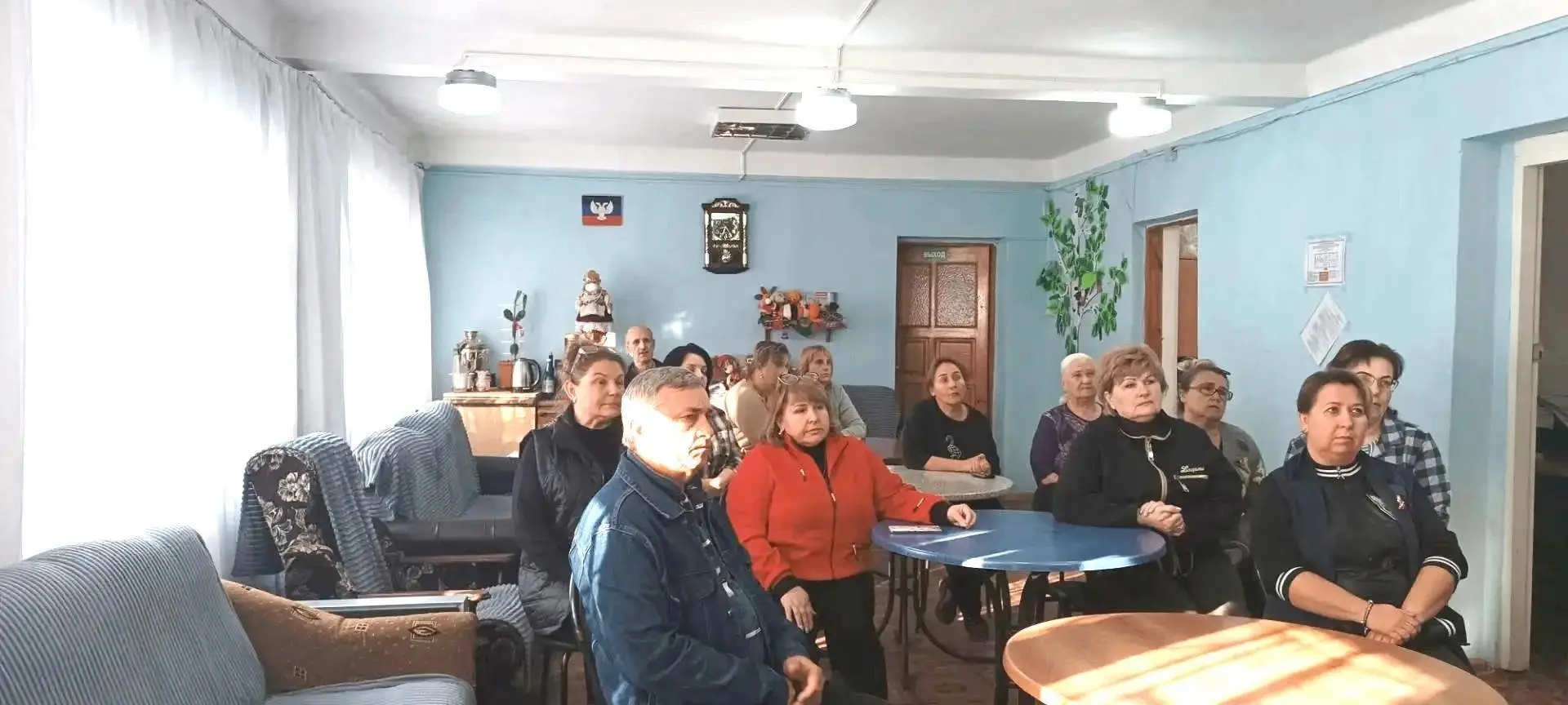 В Центре социального обслуживания Советского района прошла встреча по вопросам юридичес...