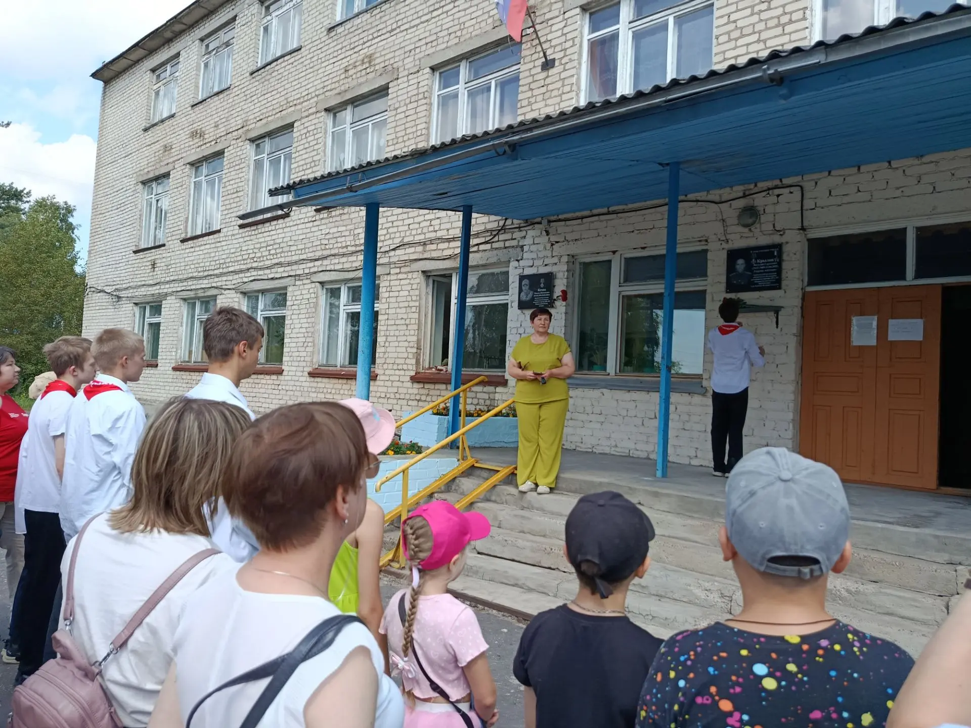 Сегодня, 29 июля, почтили память Героя РФ Крылова Виталия Сергеевича. Торжественный митинг состоялся