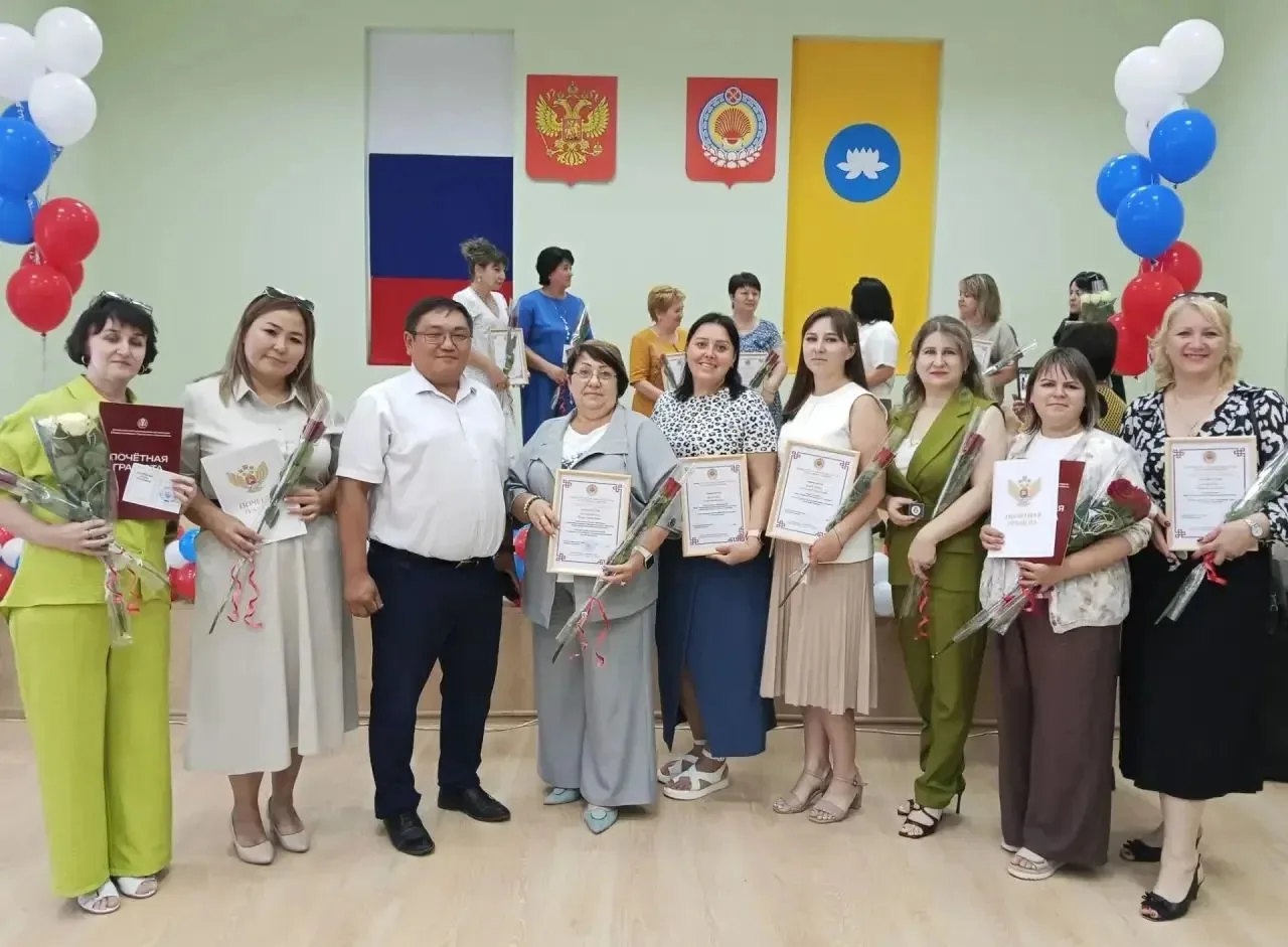 Сегодня на базе Яшалтинской школы им. В.А. Панченко прошло зональное августовское совещ...