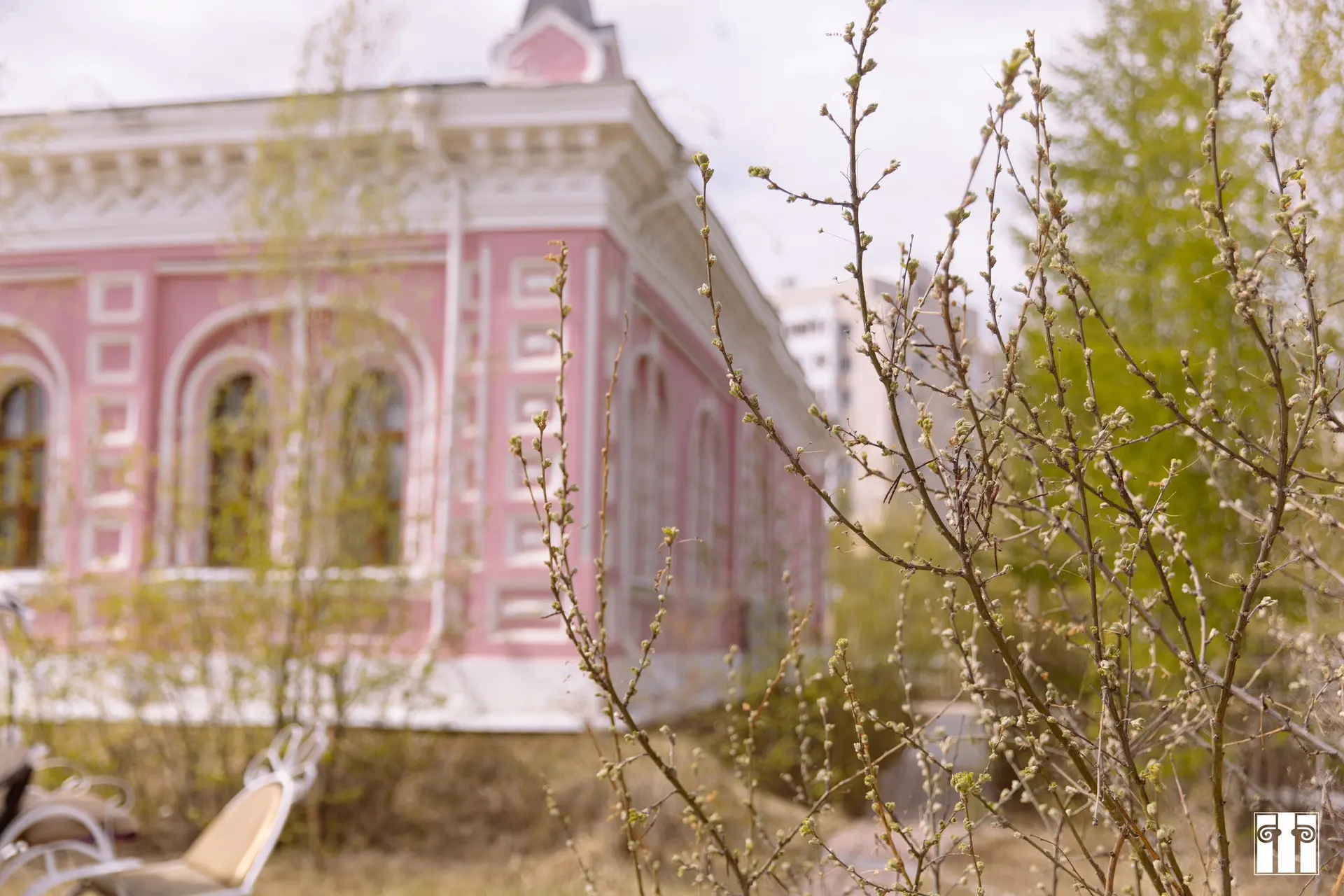 Сквер Галереи зарубежного искусства снова открыт!🍃☀️🌿