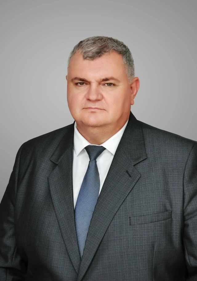 Сергей Комаров ушел в отставку, покинул пост главы Азовского района.
