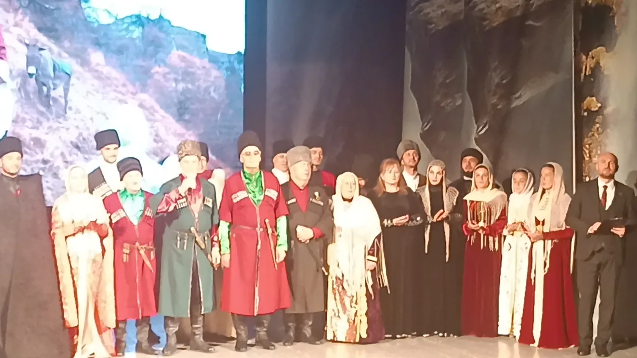 В Балкарском государственном драматическом театре им. К. Кулиева прошел фестиваль стари...