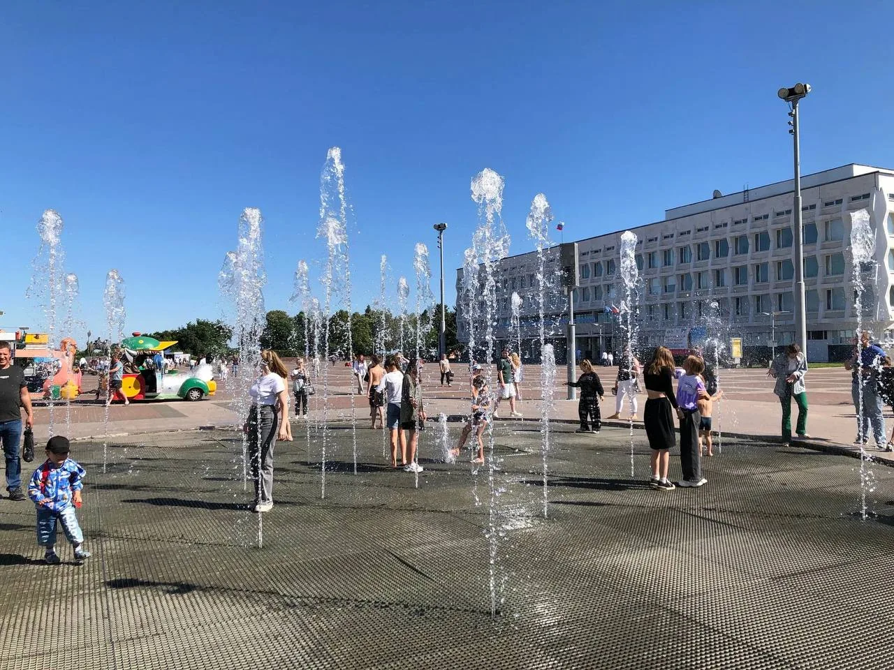 ❗️ Сухие фонтаны и мокрые обещания: что происходит с символами Ульяновска