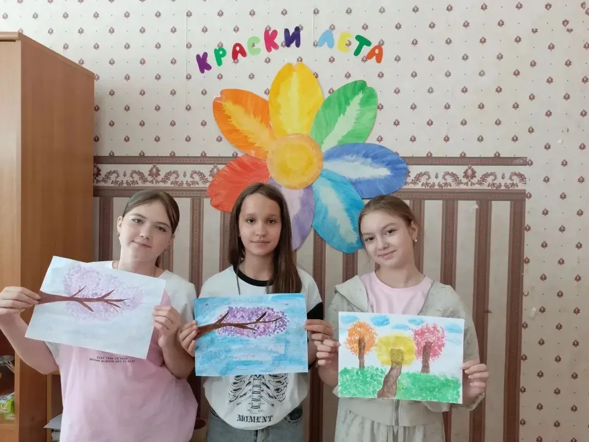 🎨 Занятие в кружке «Краски лета»: пейзаж в технике пуантилизма! ✨