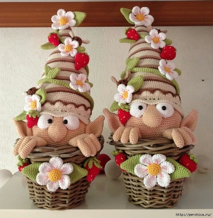 Клубничный гномик