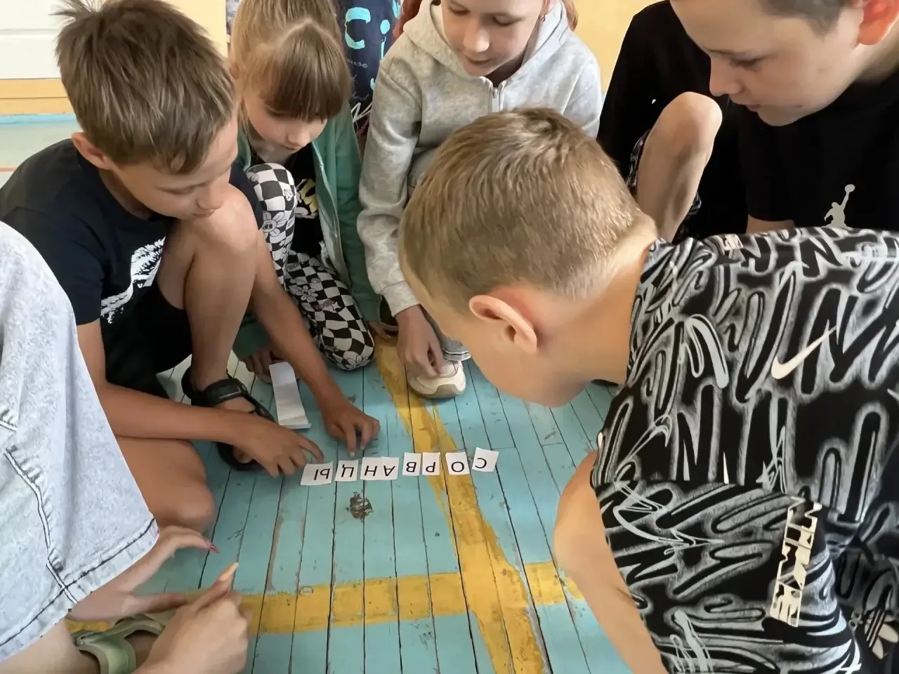 Сегодняшний день не прошел и без активного досуга. Весело и с азартом ребята приняли уч...
